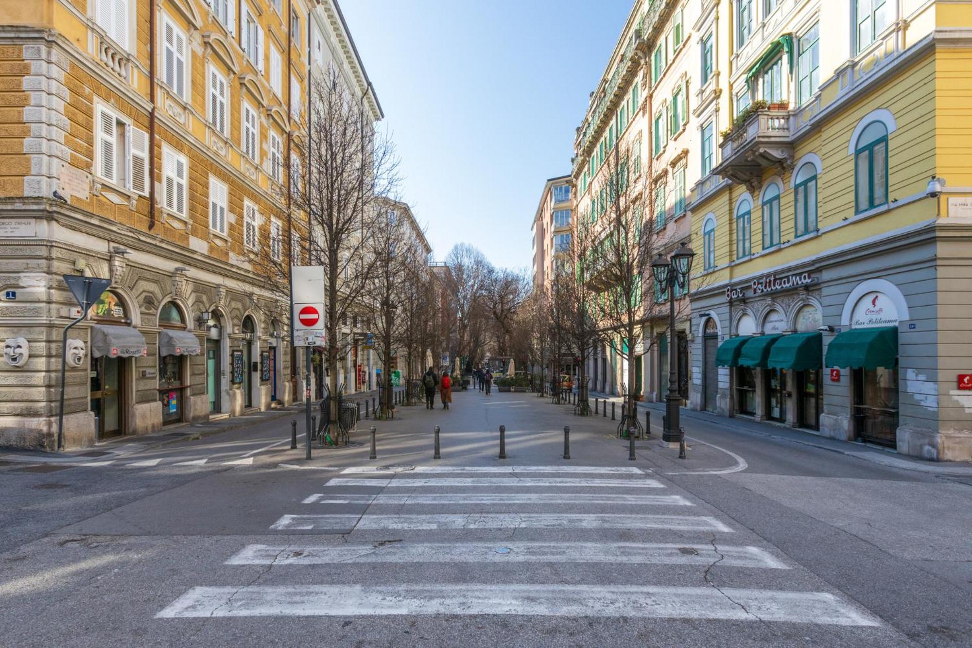 Apartment - Elegant Triest